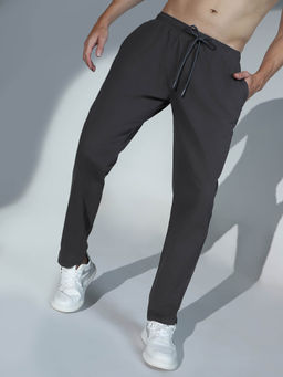 Hubberholme - Men Mid-Rise Cotton Regular Trousers