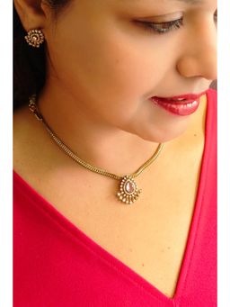 GRIIHAM - Premium Gold Plated Short Jewellery Set