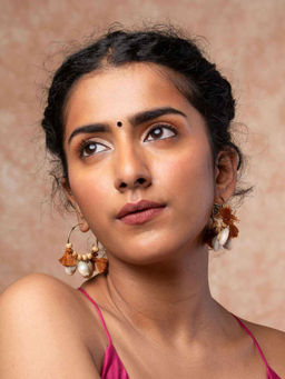 WHE - Artisan Shell Hoop Earrings