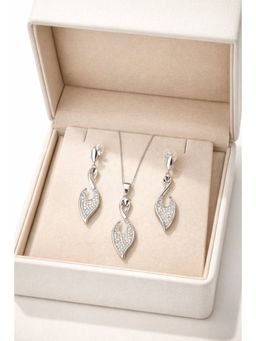 RUHA JEWELS - Graceful Silver Jewellery Set