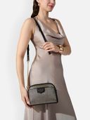 Black color option, Currently selected