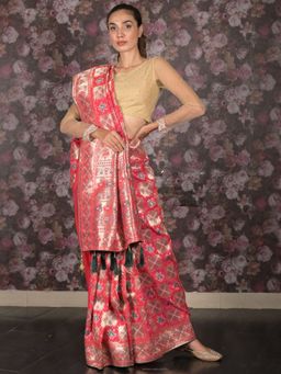 Odette - Women Magenta Silk Blend Woven Saree with Unstitched Blouse