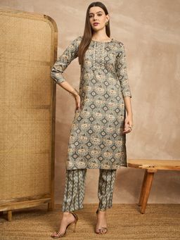 CHETI - Grey Kurta with Pant and Dupatta
