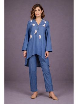 Daatri by meenakshi kakkar - Blue Embroidered Hanging Pearl Tassle Co-Ord Set