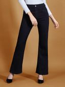 Black color option, Currently selected