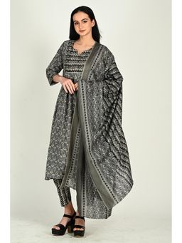 Rajnandini - Womens Cotton Blend Jaipuri Printed Kurta And Pant With Dupatta Grey
