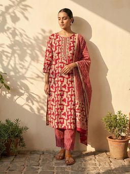 trueBrowns - Pink Abstract Print Embroidered Kurta Pant with Dupatta