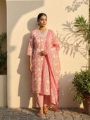 Pink color option, Currently selected