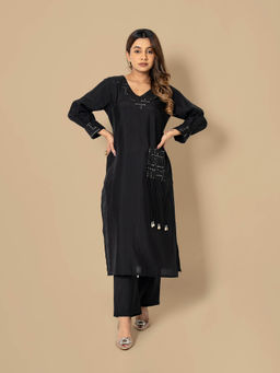 Autumnlane - Black Naina Jade Kurta with Pant (Set of 2)