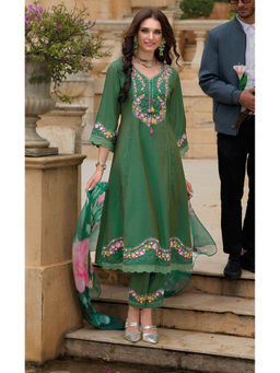 Autumnlane - Tuba Green Pakistani Full Kurta with Pant and Dupatta (Set of 3)