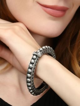 Adwitiya - Women Oxidised Brass Handcrafted Kada