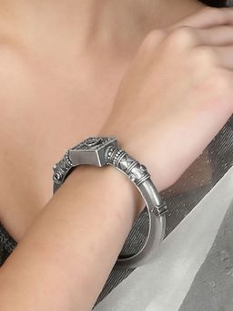 Adwitiya - Women Oxidised Silver Plated Stone Studded Kada
