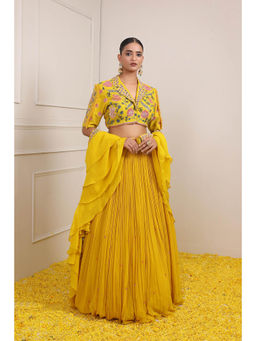 Miku Kumar - Yellow Raha Skirt with Blouse, Dupatta, Belt and Pouch (Set of 5)