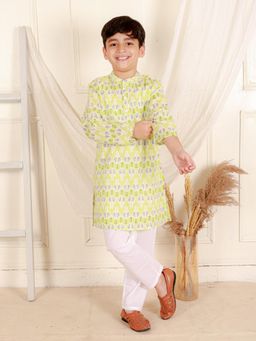 Ka-mee - Cotton Woven Kurta and Pyjama - Green