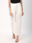 Off White color option, Currently selected