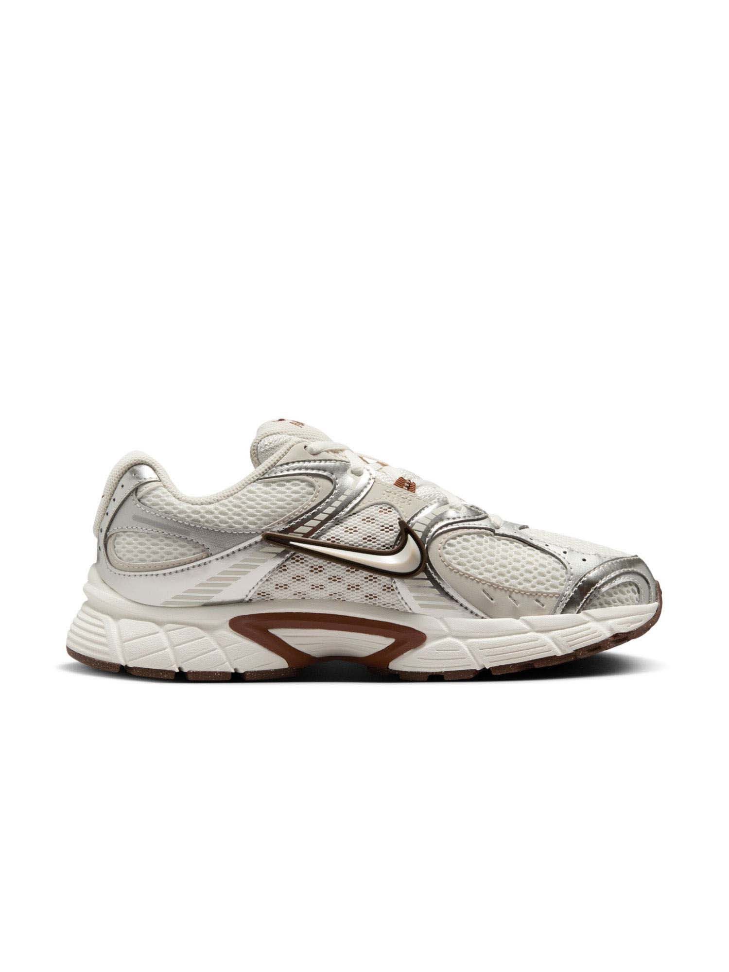 nike shoes for old woman