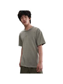 Nike - Men Sportswear Premium Essentials T-shirt