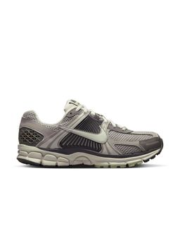 Nike - Women Zoom Vomero 5 Running Shoes