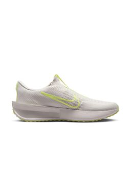 Nike - Women Interact Run EasyOn SE Sneakers