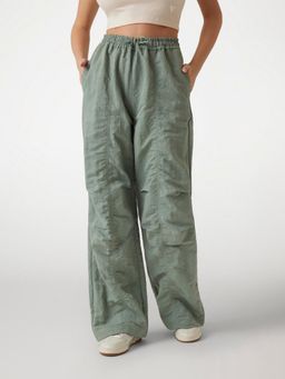 Guess - Women Green Solid Matte Crinkle Wide Leg Pant