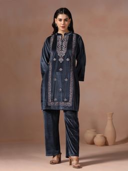 Shree - Women Velvet Grey Embroidered Co-Ord Set