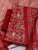 Red color option, Sold out, Currently selected