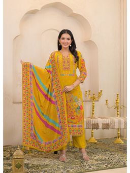Vastramyaa - Women Yellow Floral Printed Kurta with Pant and Dupatta