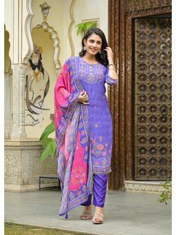 Vastramyaa - Women Lavender Floral Printed Kurta with Pant and Dupatta
