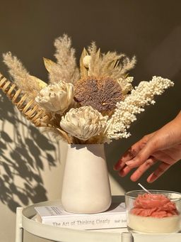 Coastal Habitat - Everlasting Snow Bunch (Vase and Bunch combo)