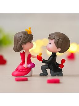 eCraftIndia - Cute Couple Statue Boy Proposing Girl Showpiece Valentine Gift