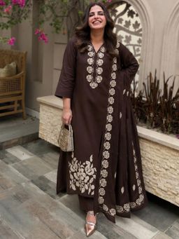 Gahan - Womens Brown Viscose Rayon Embroidered Straight Kurta with Pant & Dupatta