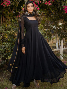 Gahan - Womens Black Tiered Anarkali Kurta & Dupatta