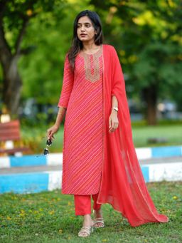 Gahan - Womens Pink Viscose Rayon Printed Kurta with Pant & Dupatta