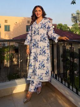 Gahan - Womens White Viscose Rayon Printed Straight Kurta with Pant