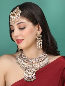 Auraa Trends - 22KT Gold Plated Kundan Classic White and Green Necklace Set for women