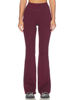 437 - Leisure Women's High-Waist Moisture-Wicking Flared Trackpants Maroon