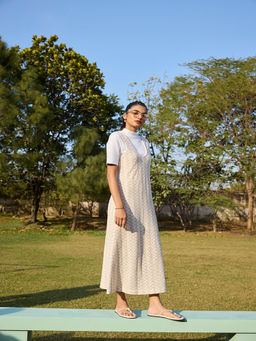 Muvazo - Stracciatella Strappy Crochet Dress