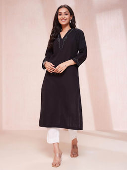 Fabindia - Women Black V-Neck Three-Quarter Sleeves Straight Kurta