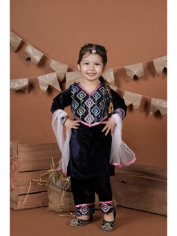 Titrit - Velvet Embroidered Kurti with Pant and Dupatta