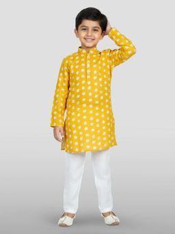 Vastramay - Yellow Linen Slub Printed Kurta with Pyjama