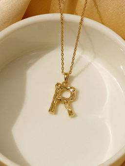 Pipa Bella by Nykaa Fashion - Gold & Black Textured R Initial Pendant