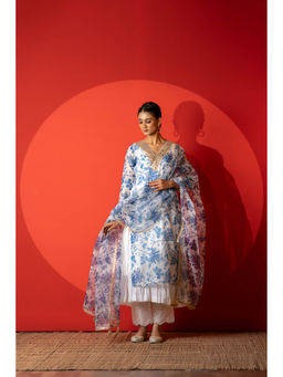 Yuvrani Jaipur - White Chanderi Digital Printed Kurta with Inner, Pant and Dupatta
