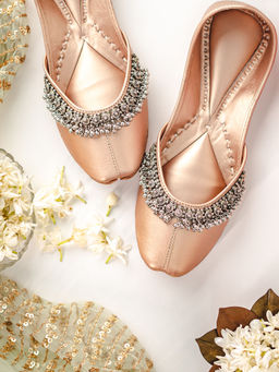 NR by Nidhi Rathi - Embellished Ethnic Gold Juttis