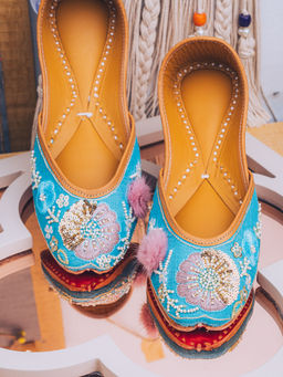NR by Nidhi Rathi - Embroidered Ethnic Turquoise Juttis