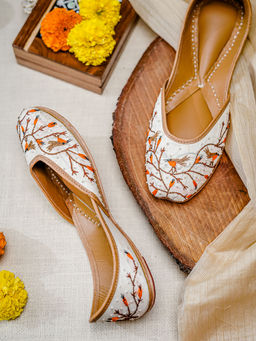 NR by Nidhi Rathi - Embellished Ethnic Cream Juttis