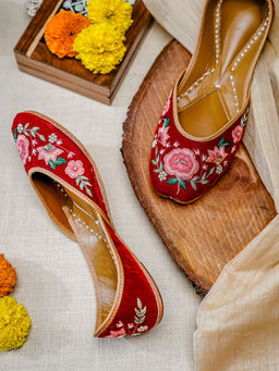 NR by Nidhi Rathi - Intricate Embroidered Ethnic Maroon Juttis