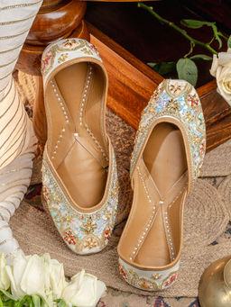 NR by Nidhi Rathi - Women White Embellished Leather Ethnic Juttis