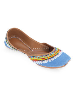 NR by Nidhi Rathi - Women Embroidered Blue Juttis