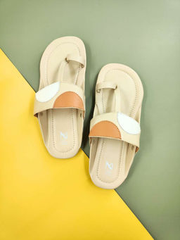 The Madras Trunk - Desi Melam Off White Kolhapuris