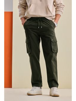 Snitch - Men Green Solid Regular Casual Cargo Pant